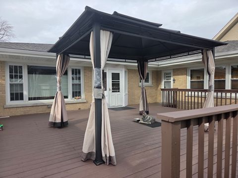 Tiny photo for 1101 E Washington Boulevard, Lombard, IL 60148 (MLS # 12628138)