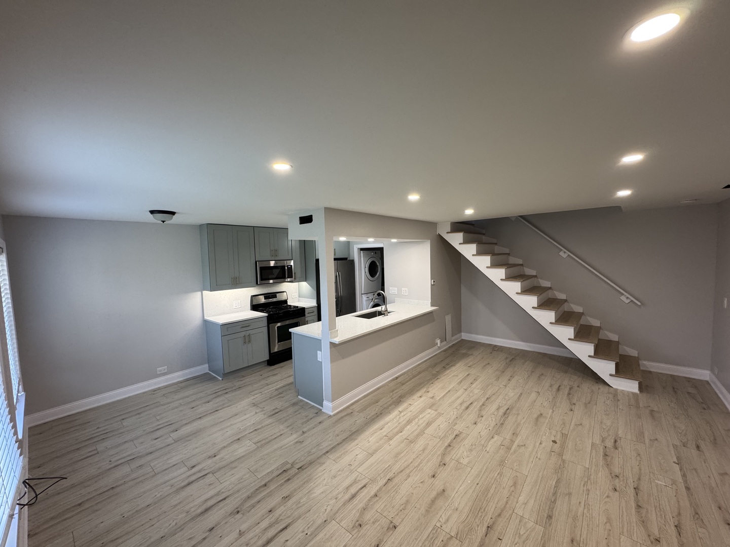 728 E Old Willow Road 104B