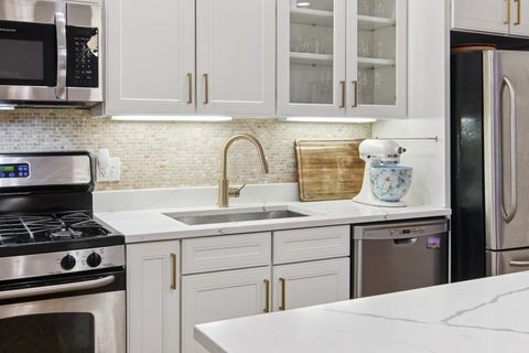 Tiny photo for 1703 N Crilly Court #1, Chicago, IL 60614 (MLS # 12540283)