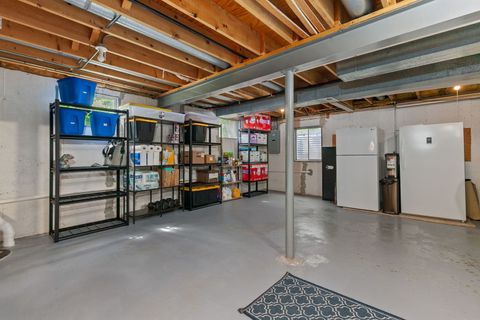 Tiny photo for 1211 Parliament Court, Libertyville, IL 60048 (MLS # 12521934)