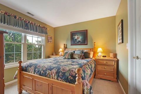 Tiny photo for 350 Kestrel Lane, Lindenhurst, IL 60046 (MLS # 12654701)