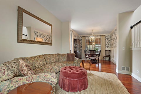 Tiny photo for 350 Kestrel Lane, Lindenhurst, IL 60046 (MLS # 12654701)