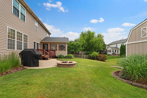Tiny photo for 350 Kestrel Lane, Lindenhurst, IL 60046 (MLS # 12654701)