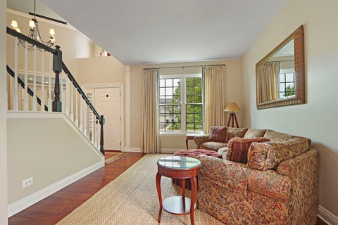 Tiny photo for 350 Kestrel Lane, Lindenhurst, IL 60046 (MLS # 12654701)