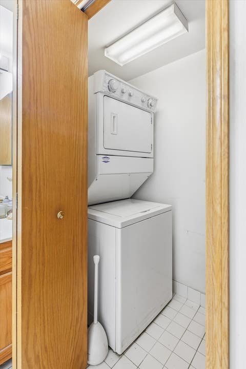 Tiny photo for 5320 N Lowell Avenue #205, Chicago, IL 60630 (MLS # 12698618)