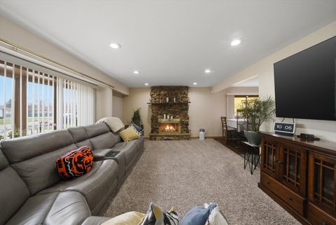 Tiny photo for 8132 S 83rd Court, Justice, IL 60458 (MLS # 12591154)