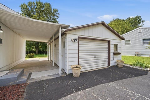 Tiny photo for 1302 Pinehurst Drive, Bloomington, IL 61704 (MLS # 12712801)