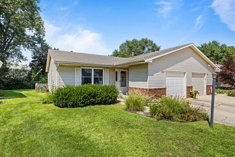 Photo of 2135 Ivy Court, Champaign, IL 61821 (MLS # 12733954)