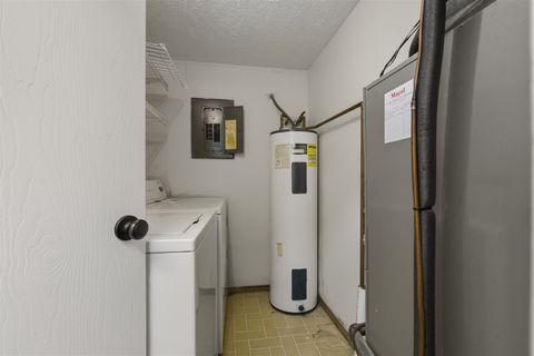 Tiny photo for 1916 Tracy Drive #26, Bloomington, IL 61704 (MLS # 12470873)