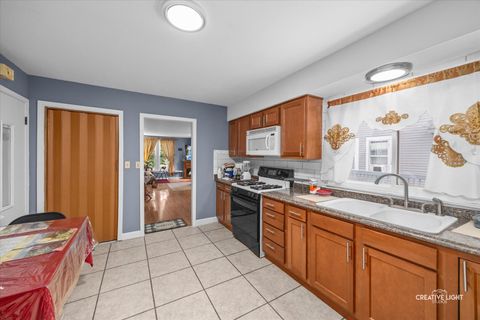 Tiny photo for 417 Marion Avenue, Aurora, IL 60505 (MLS # 12456200)