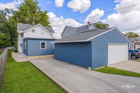 Tiny photo for 417 Marion Avenue, Aurora, IL 60505 (MLS # 12456200)