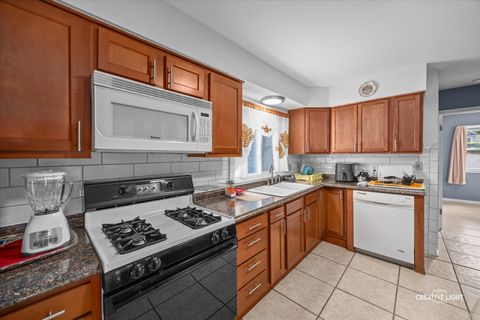 Tiny photo for 417 Marion Avenue, Aurora, IL 60505 (MLS # 12456200)