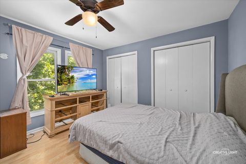 Tiny photo for 417 Marion Avenue, Aurora, IL 60505 (MLS # 12456200)