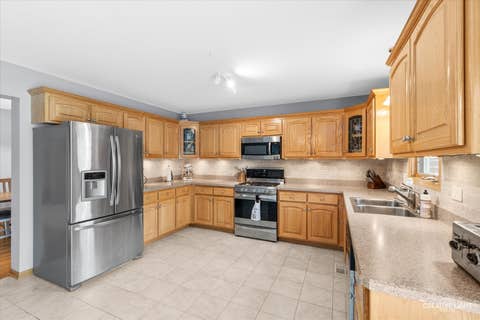 Tiny photo for 610 High Grove Drive, Minooka, IL 60447 (MLS # 12672542)