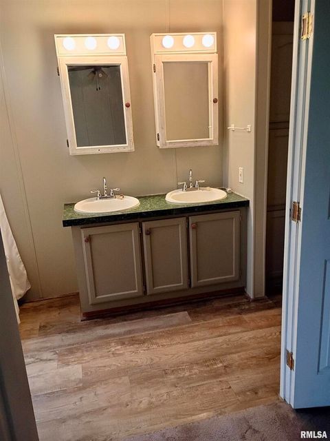 Tiny photo for 416 W SHIRLEY Lane, Richview, IL 62877 (MLS # EB460519)