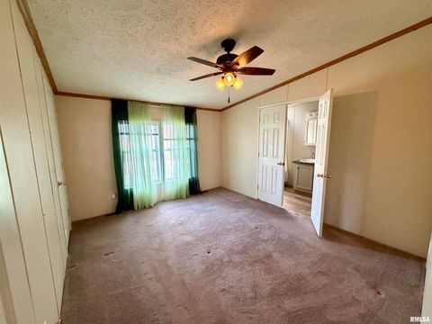 Tiny photo for 416 W SHIRLEY Lane, Richview, IL 62877 (MLS # EB460519)