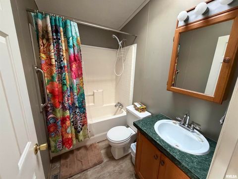 Tiny photo for 416 W SHIRLEY Lane, Richview, IL 62877 (MLS # EB460519)