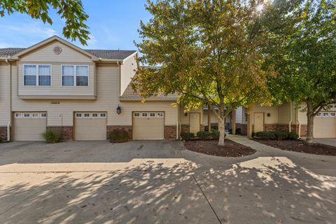 Photo of 3828 Thornhill Circle #3828, Champaign, IL 61822 (MLS # 12486911)