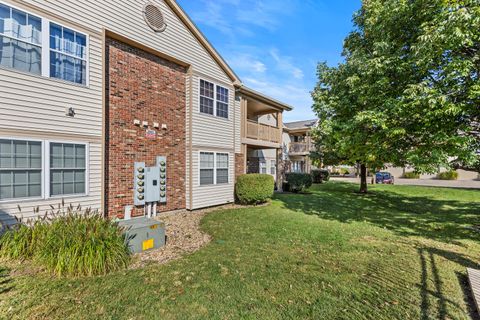 Tiny photo for 3828 Thornhill Circle #3828, Champaign, IL 61822 (MLS # 12486911)