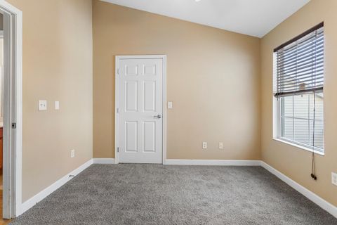 Tiny photo for 3828 Thornhill Circle #3828, Champaign, IL 61822 (MLS # 12486911)