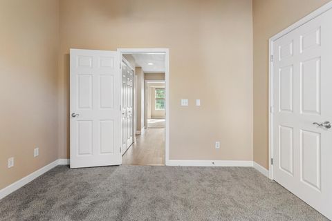 Tiny photo for 3828 Thornhill Circle #3828, Champaign, IL 61822 (MLS # 12486911)