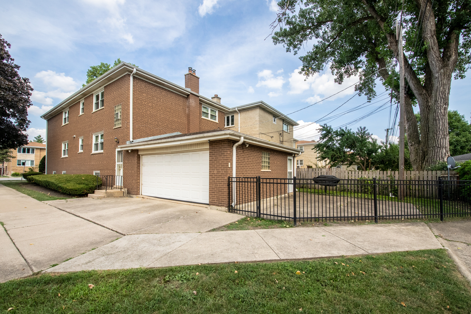 1316 N Northwest Highway