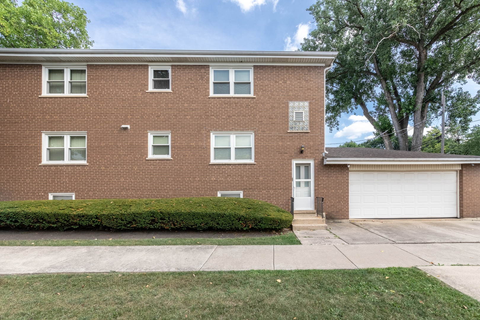 1316 N Northwest Highway