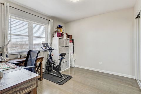 Tiny photo for 4209 Kolze Avenue #2S, Schiller Park, IL 60176 (MLS # 12612874)