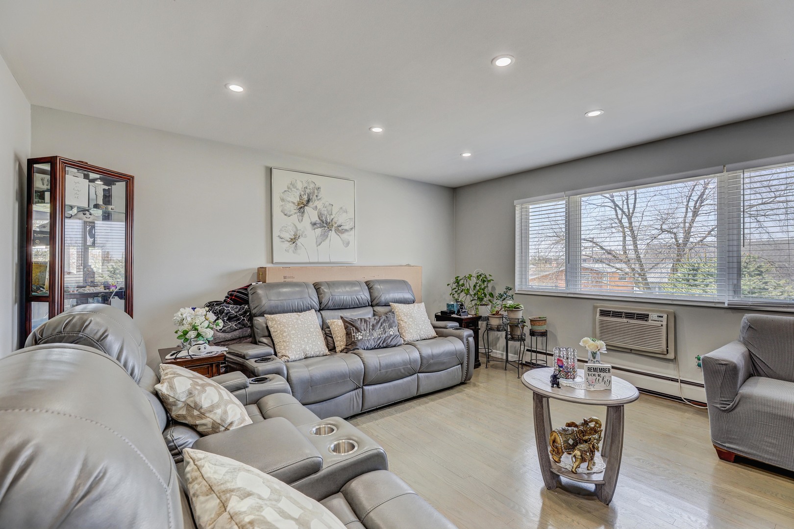 4209 Kolze Avenue 2S