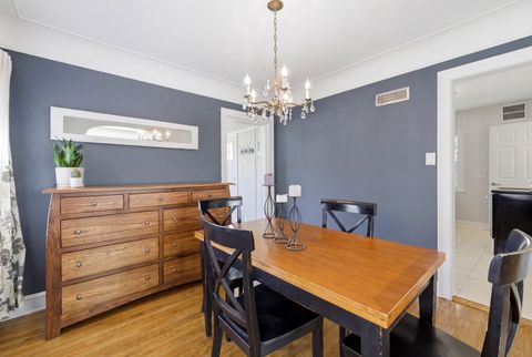 Tiny photo for 5430 N Lamon Avenue, Chicago, IL 60630 (MLS # 12629291)