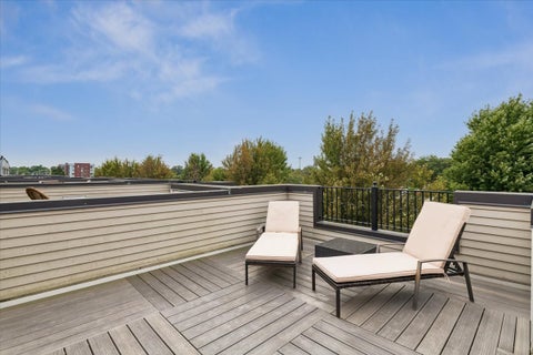 Tiny photo for 195 N Hickory Avenue, Arlington Heights, IL 60004 (MLS # 12763592)