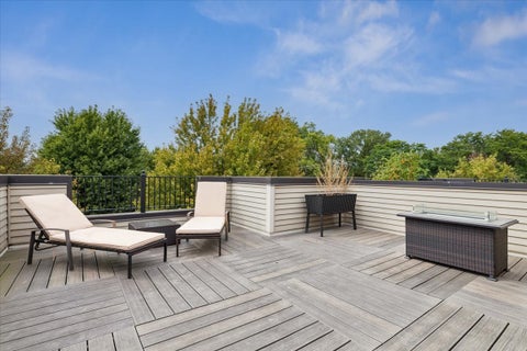 Tiny photo for 195 N Hickory Avenue, Arlington Heights, IL 60004 (MLS # 12763592)