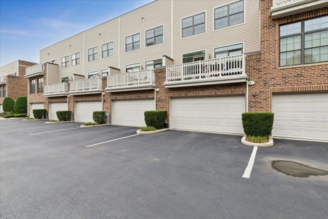 Tiny photo for 195 N Hickory Avenue, Arlington Heights, IL 60004 (MLS # 12763592)