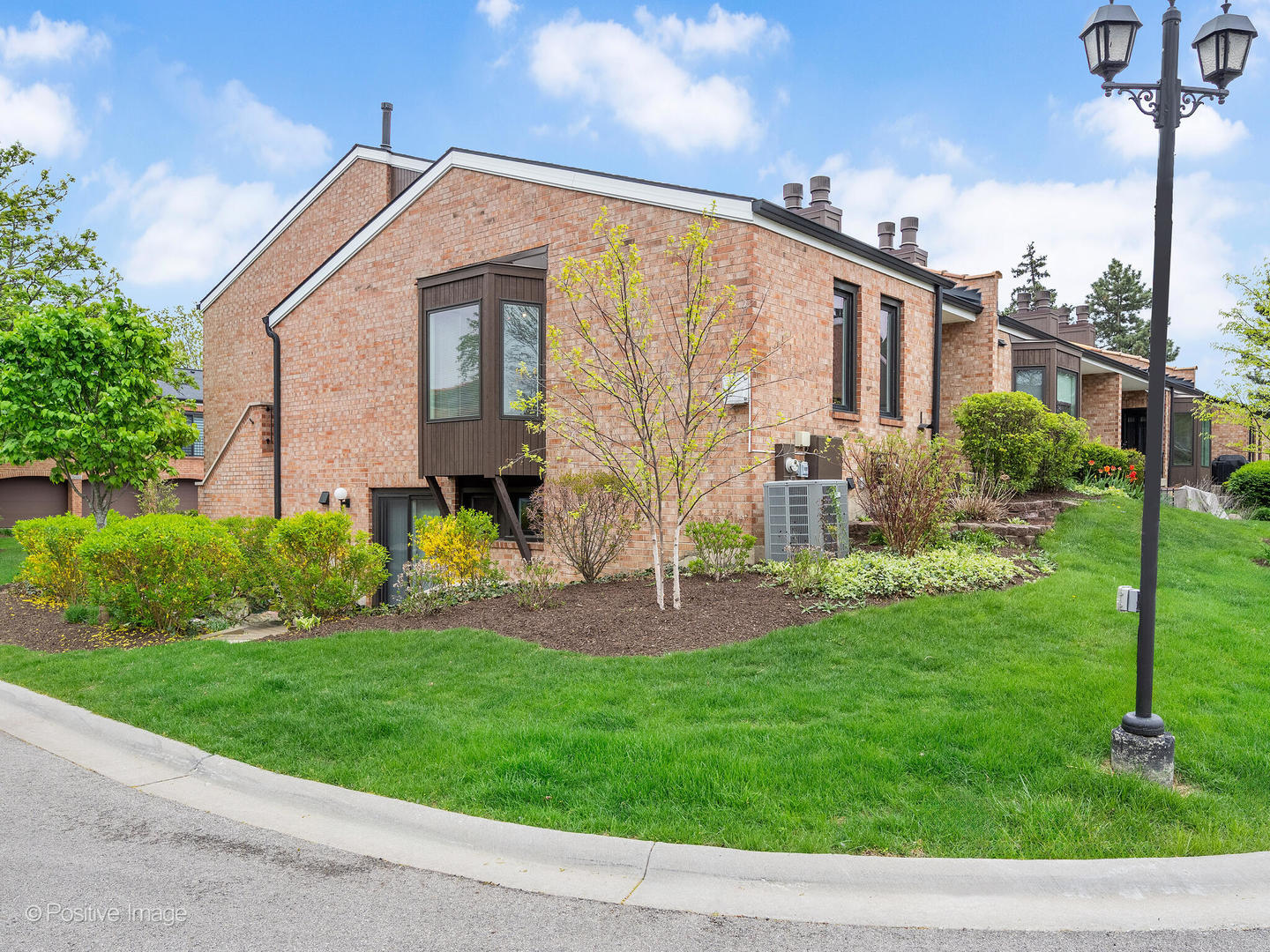 2S764 Jamestown Trail 764