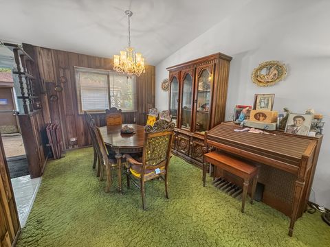 Tiny photo for 59 Chestnut Circle, Lindenhurst, IL 60046 (MLS # 12454092)