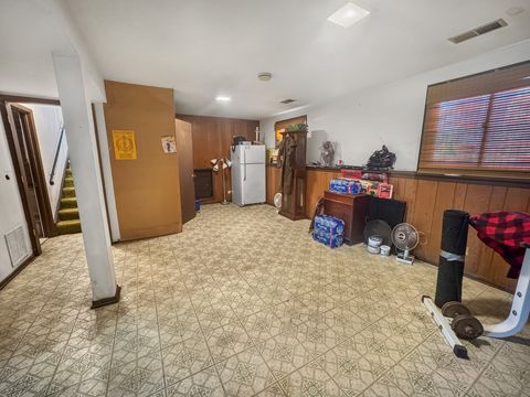 Tiny photo for 59 Chestnut Circle, Lindenhurst, IL 60046 (MLS # 12454092)