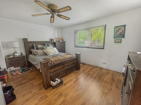 Tiny photo for 59 Chestnut Circle, Lindenhurst, IL 60046 (MLS # 12454092)