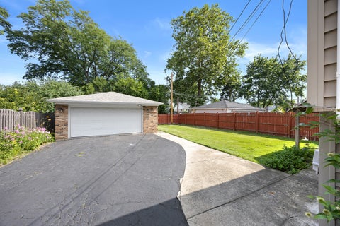 Tiny photo for 1309 Wilson Avenue, Wheaton, IL 60189 (MLS # 12758004)