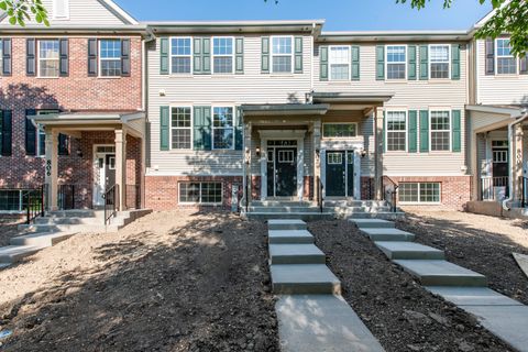 804 Neubauer Circle Lindenhurst IL 60046