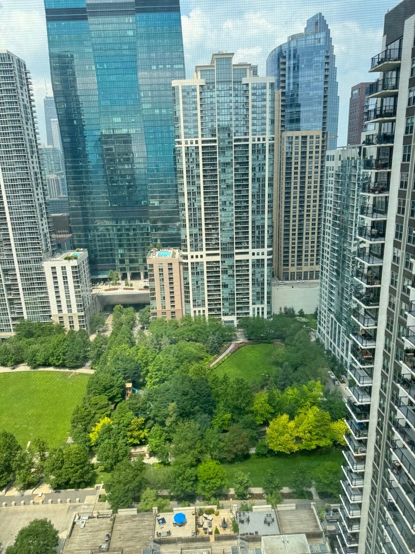 400 E Randolph Street 3318