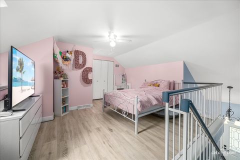 Tiny photo for 1325 Gloucester Circle, Carol Stream, IL 60188 (MLS # 12588298)