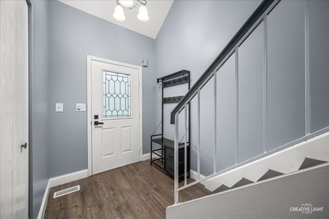 Tiny photo for 1325 Gloucester Circle, Carol Stream, IL 60188 (MLS # 12588298)