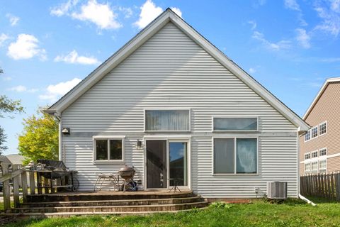 Tiny photo for 1601 Newgate Court, Gurnee, IL 60031 (MLS # 12490120)