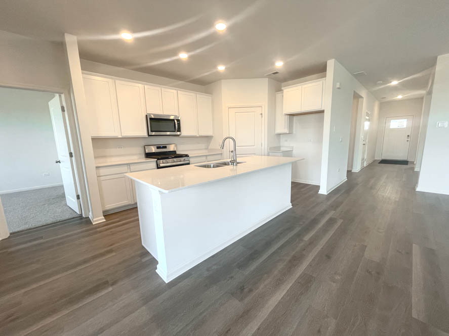 1276 Wild Tulip Circle