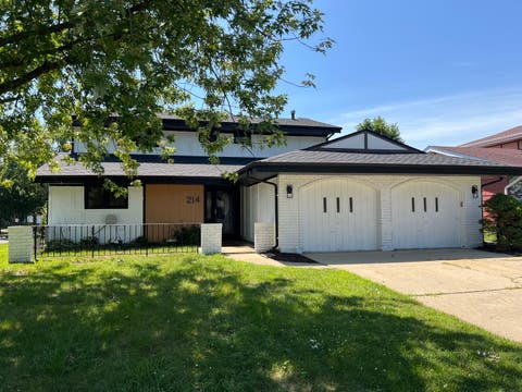 Photo of 214 Cambridge Lane, Bloomingdale, IL 60108 (MLS # 12713895)