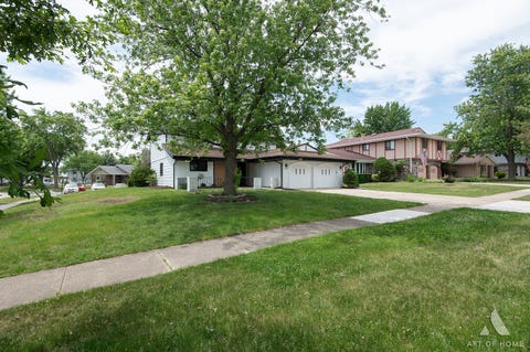 Tiny photo for 214 Cambridge Lane, Bloomingdale, IL 60108 (MLS # 12713895)