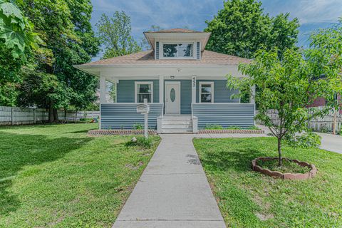 452 Addison Street Elgin IL 60120