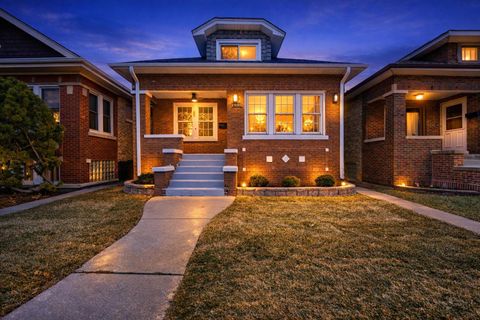 Tiny photo for 1445 East Avenue, Berwyn, IL 60402 (MLS # 12560318)