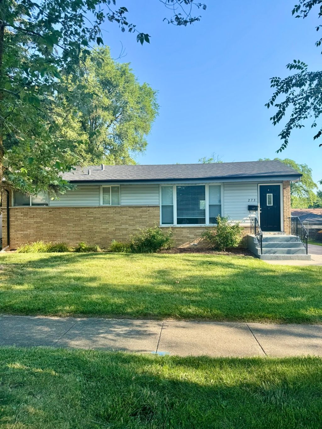 Photo for 273 CHARLES Street, Chicago Heights, IL 60411 (MLS # 12508040)