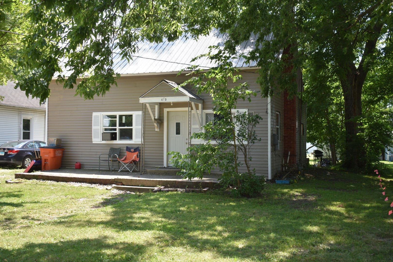 415 W Main